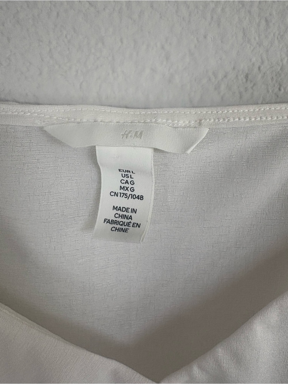 H&M White Ruffle V-Neck Camisole - Picture 2 of 4